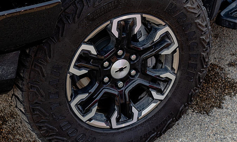 2023 Chevrolet Silve...