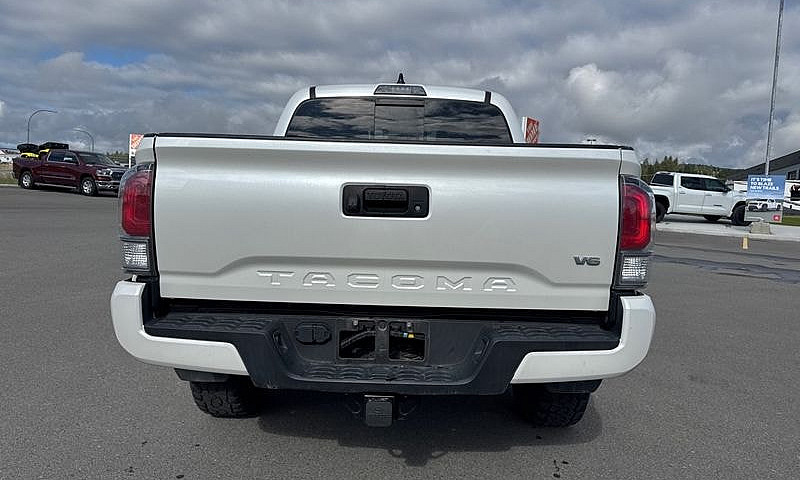 2021 Toyota Tacoma 4...