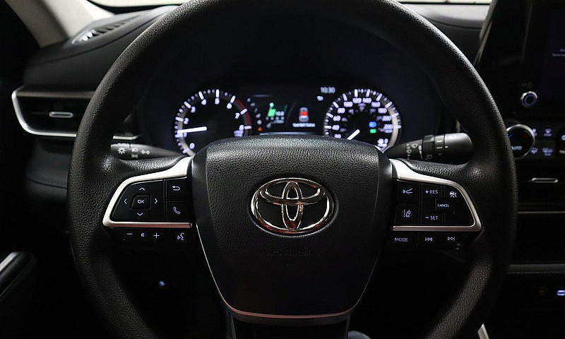 2023 Toyota Highland...