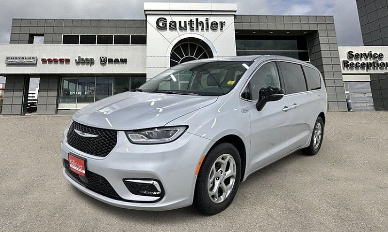 2024 Chrysler Pacifi...