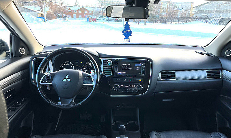 2014 Mitsubishi Outl...
