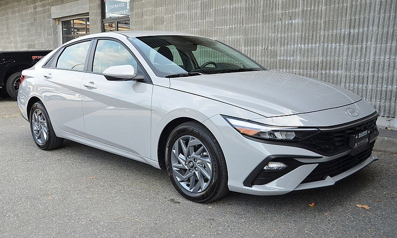 2025 Hyundai Elantra...