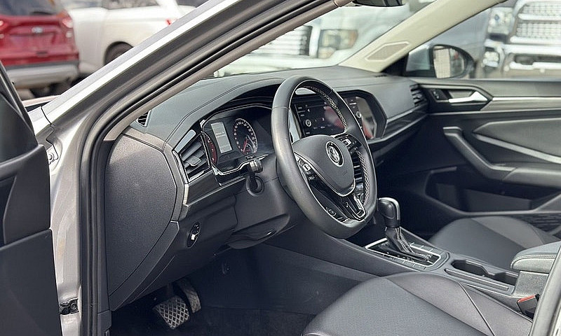2021 Volkswagen Jett...