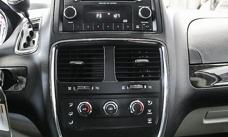 2015 Dodge Grand Car...