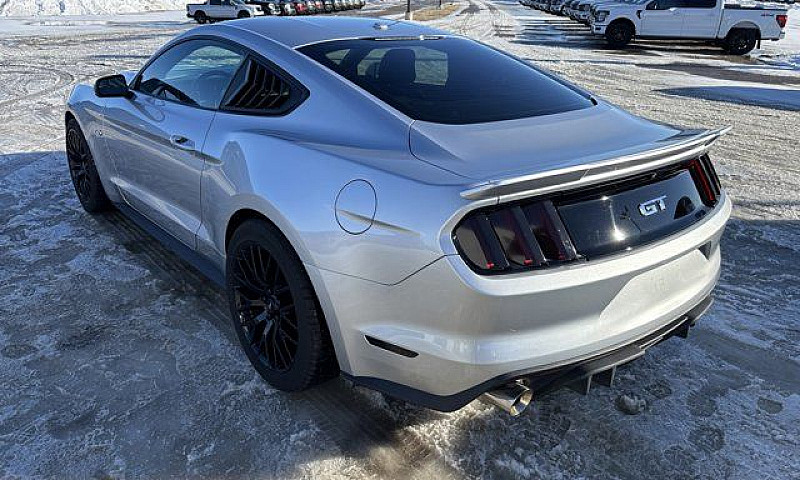2015 Ford Mustang Gt...