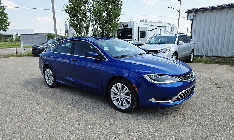 2015 Chrysler 200 Li...
