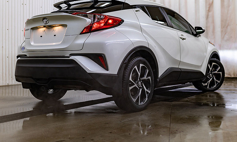 2021 Toyota C-Hr Xle...