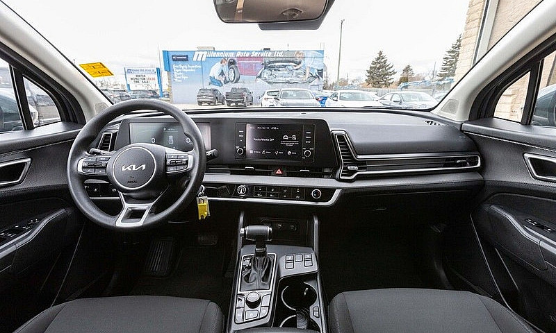 2023 Kia Sportage Lx...