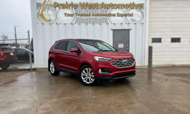 2020 Ford Edge Titan...