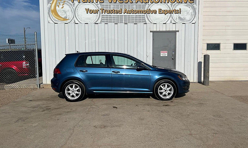 2016 Volkswagen Golf...