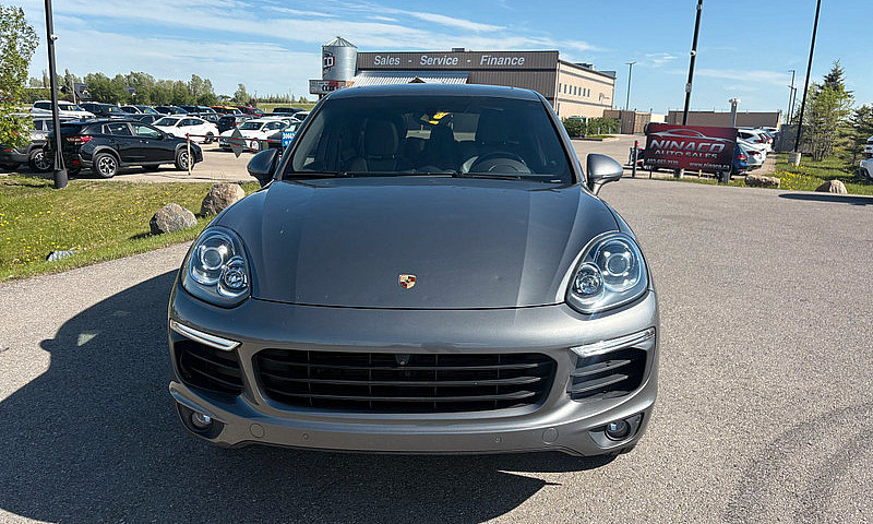 2018 Porsche Cayenne...