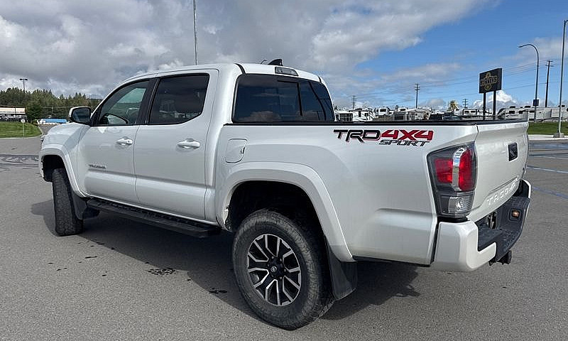 2021 Toyota Tacoma 4...