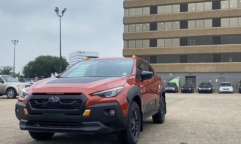 2025 Subaru Crosstre...