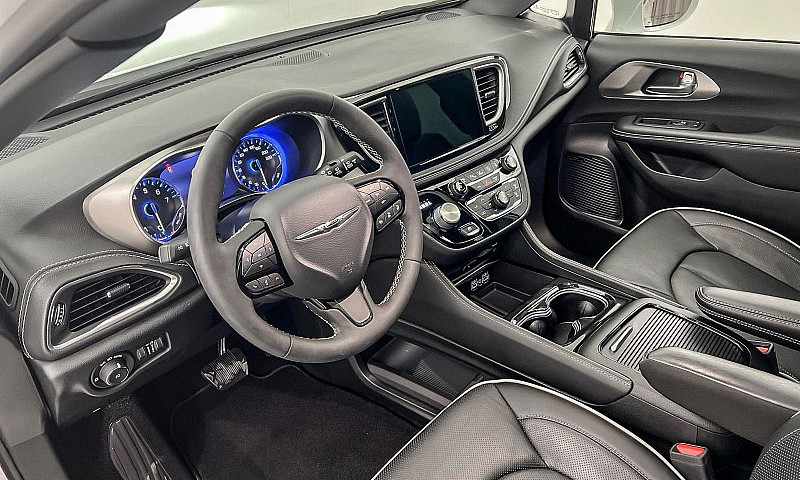 2022 Chrysler Pacifi...