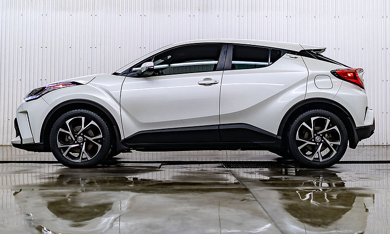 2021 Toyota C-Hr Xle...