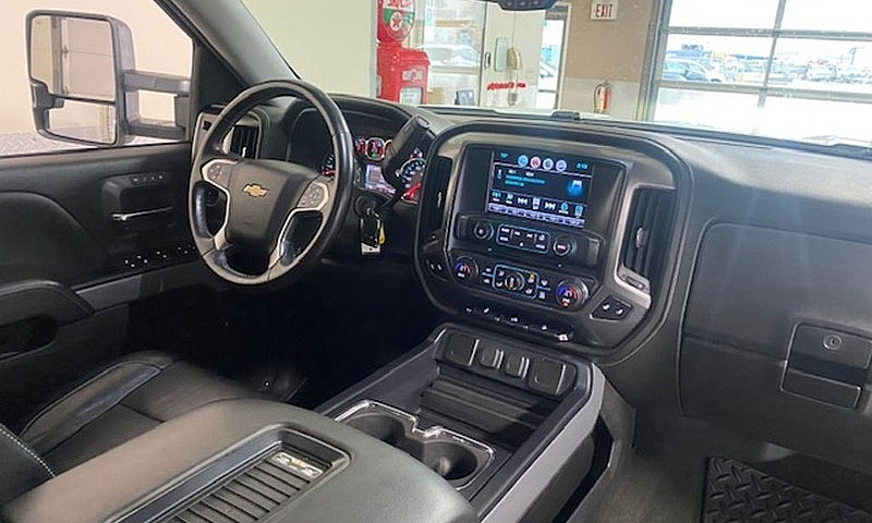 2017 Chevrolet Silve...