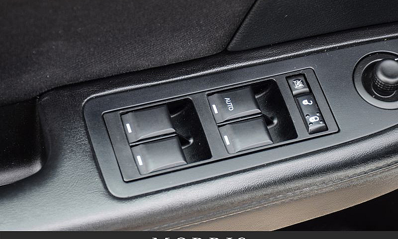 2014 Chrysler 200 To...