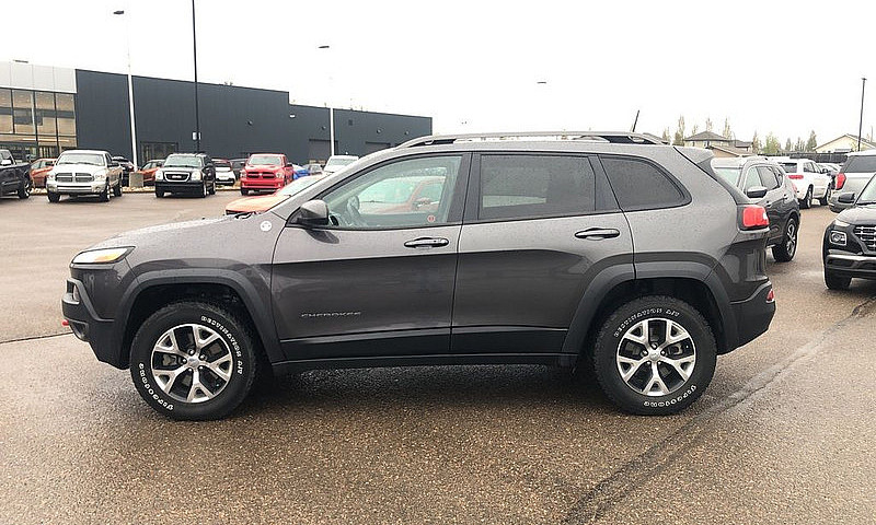 2016 Jeep Cherokee T...
