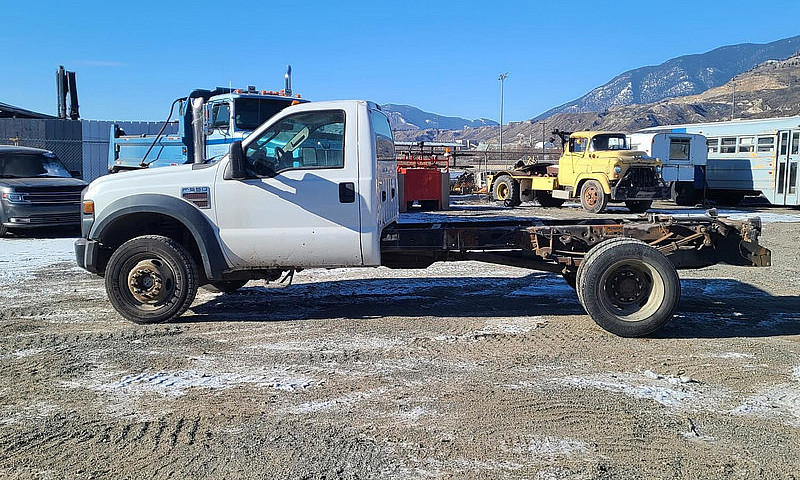 2008 Ford F550...