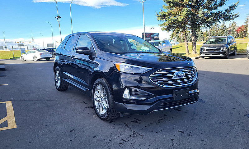2023 Ford Edge Titan...