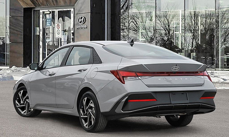 2025 Hyundai Elantra...