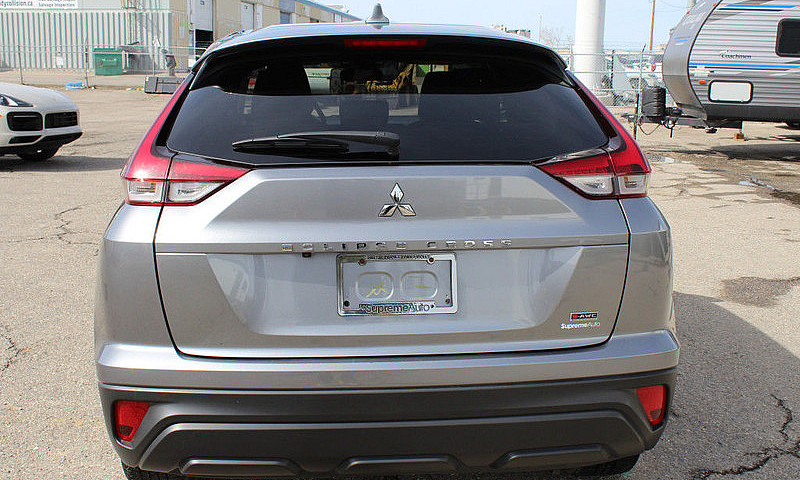 2022 Mitsubishi Ecli...