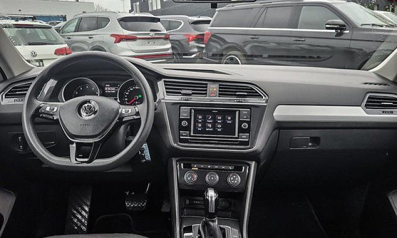 2021 Volkswagen Tigu...