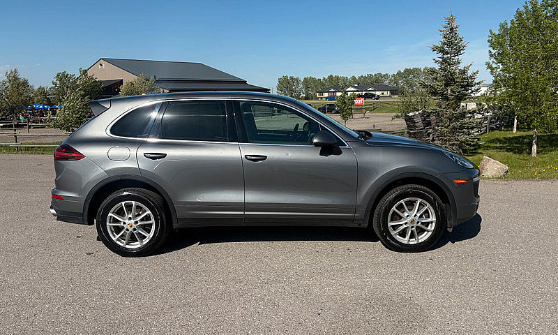 2018 Porsche Cayenne...