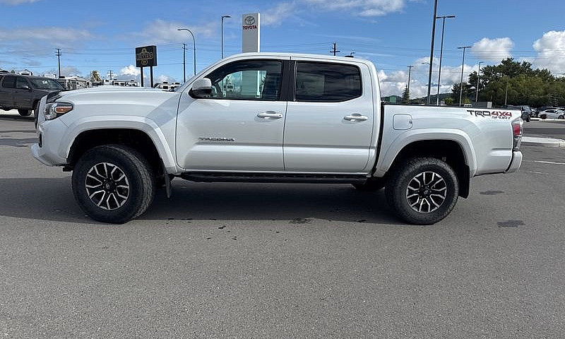 2021 Toyota Tacoma 4...