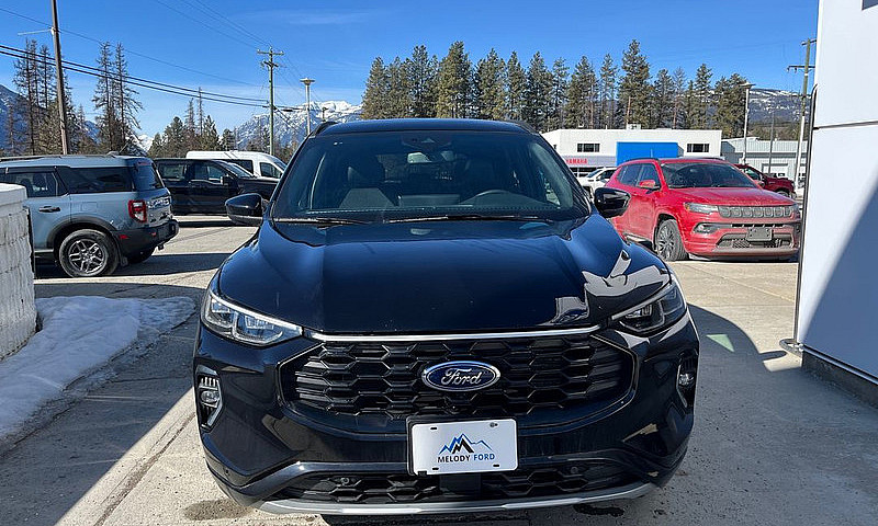 2023 Ford Escape St-...