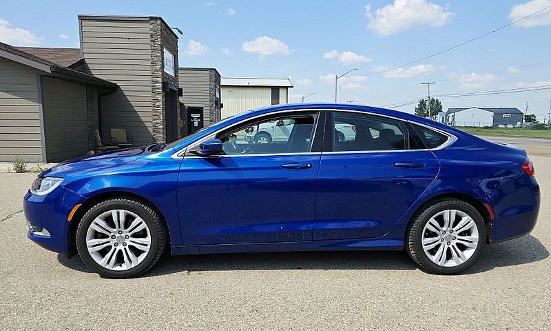 2015 Chrysler 200 Li...