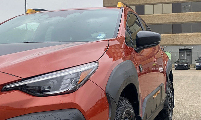 2025 Subaru Crosstre...