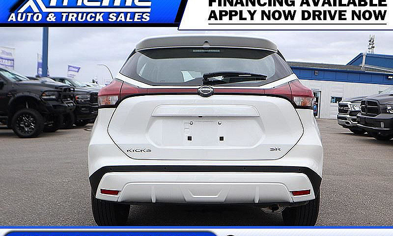 2024 Nissan Kicks Sr...