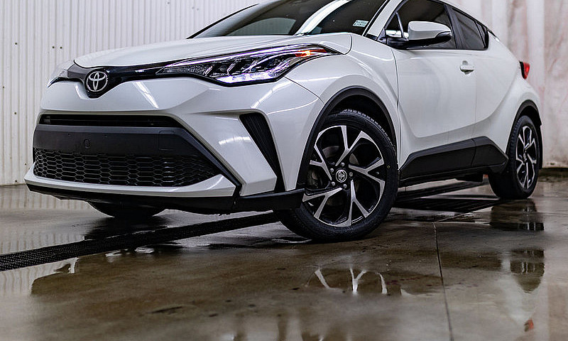 2021 Toyota C-Hr Xle...