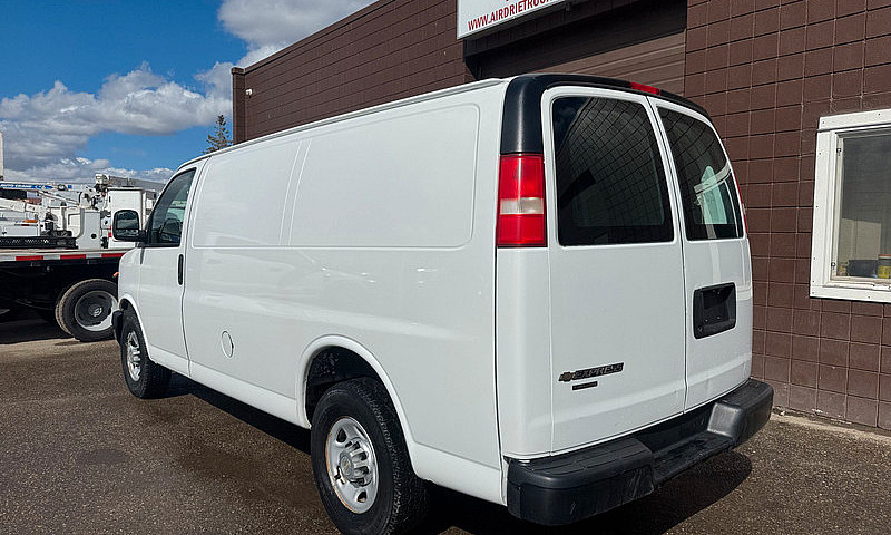 2011 Chevrolet Expre...