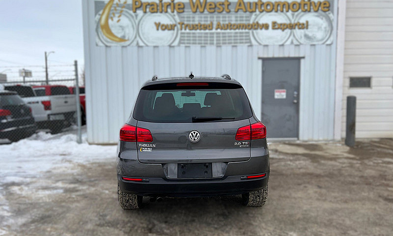 2015 Volkswagen Tigu...