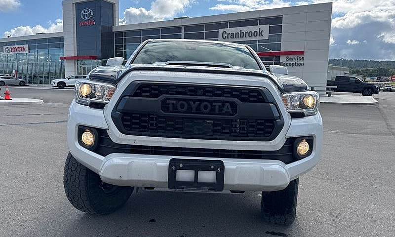 2021 Toyota Tacoma 4...