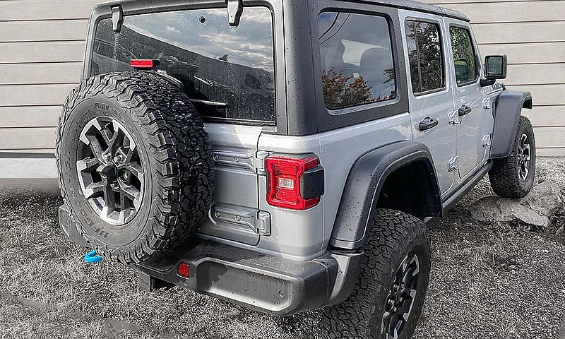 2024 Jeep Wrangler 4...