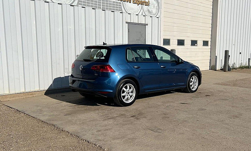 2016 Volkswagen Golf...