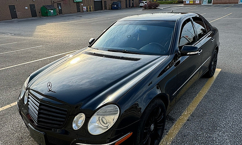 2009 Mercedes-Benz E...