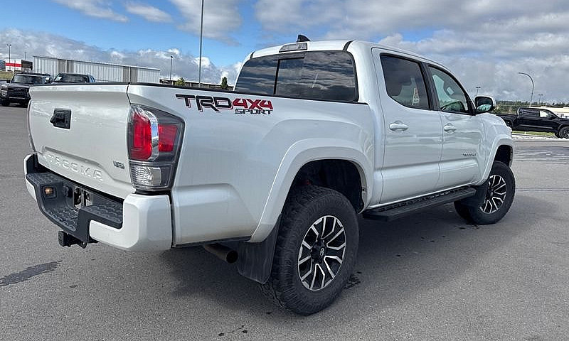 2021 Toyota Tacoma 4...