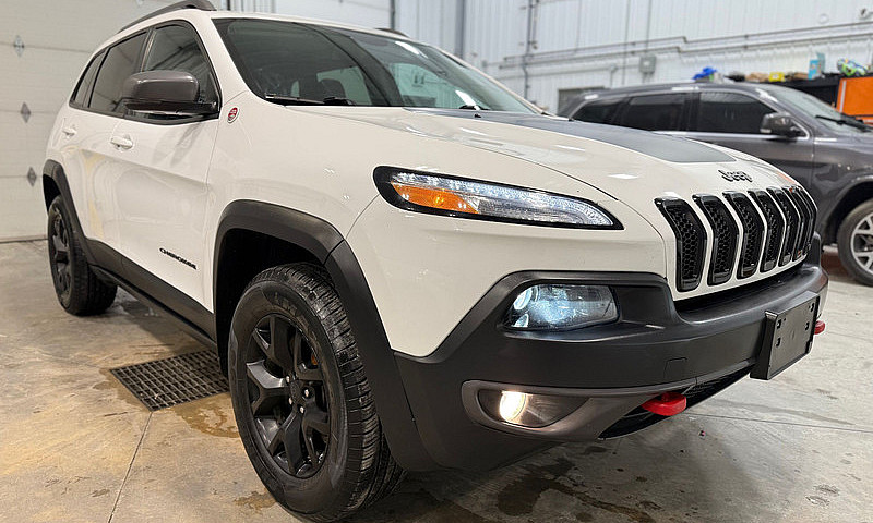 2018 Jeep Cherokee T...