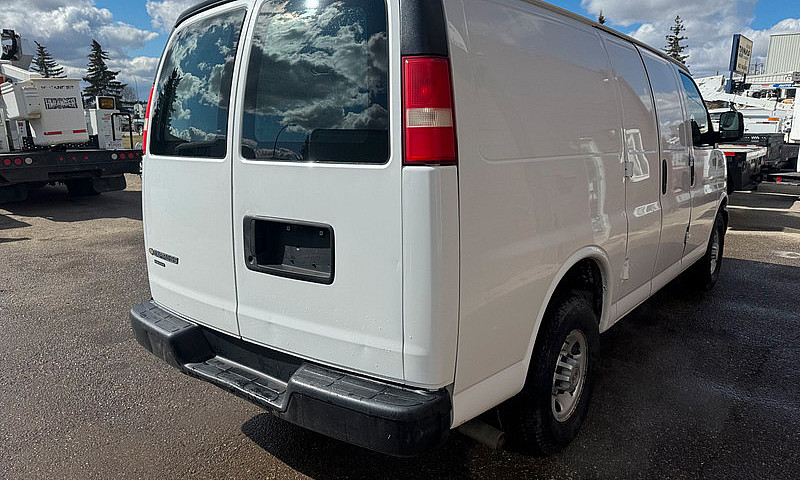 2011 Chevrolet Expre...
