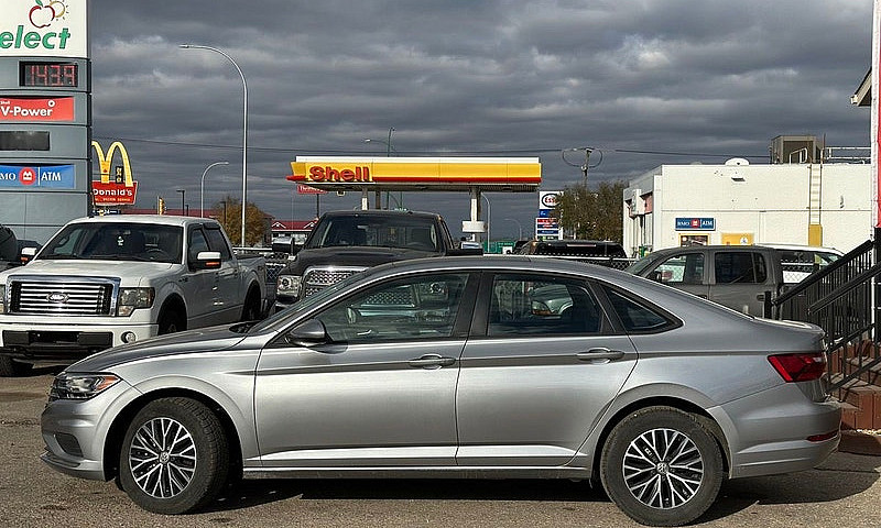 2021 Volkswagen Jett...
