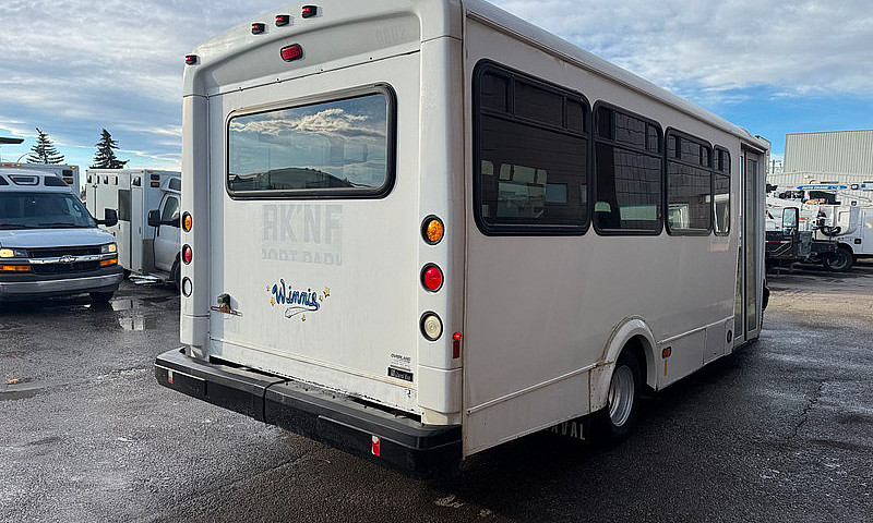 2011 Gmc Savana 4500...