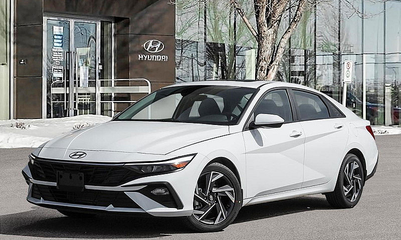 2025 Hyundai Elantra...