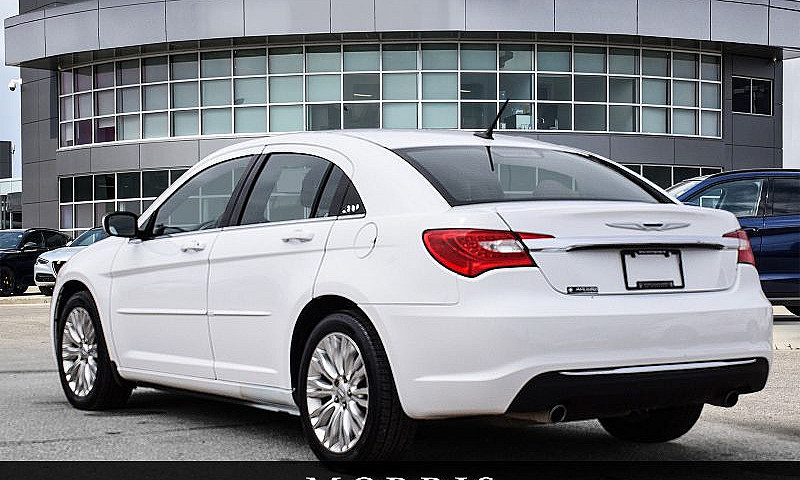 2014 Chrysler 200 To...