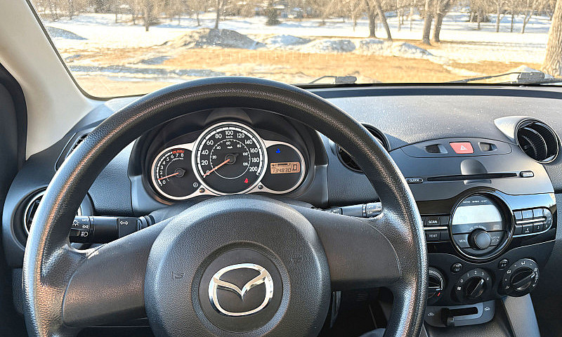 2014 Mazda 2 Gx...