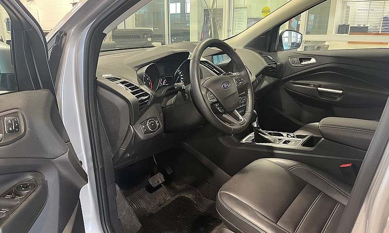 2018 Ford Escape Tit...