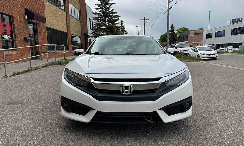 2018 Honda Civic Tou...